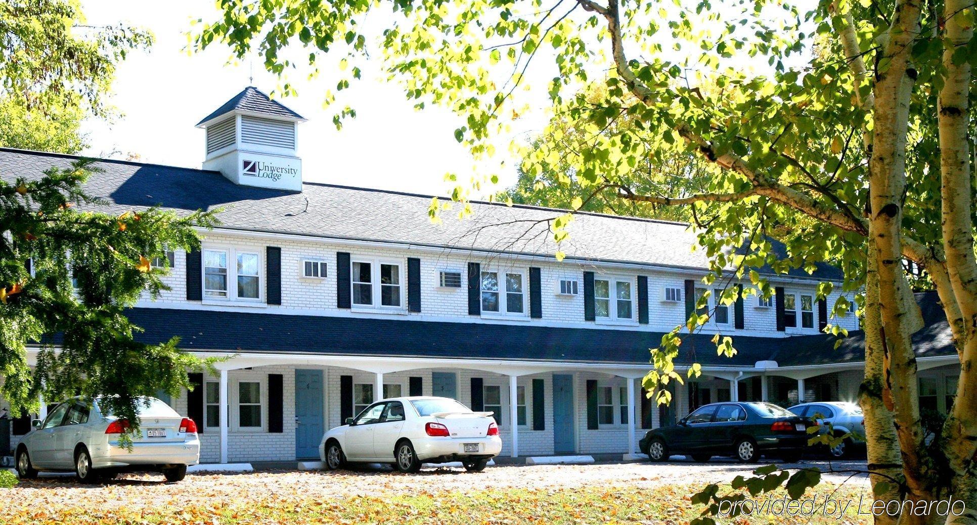 University Lodge Amherst Exterior foto